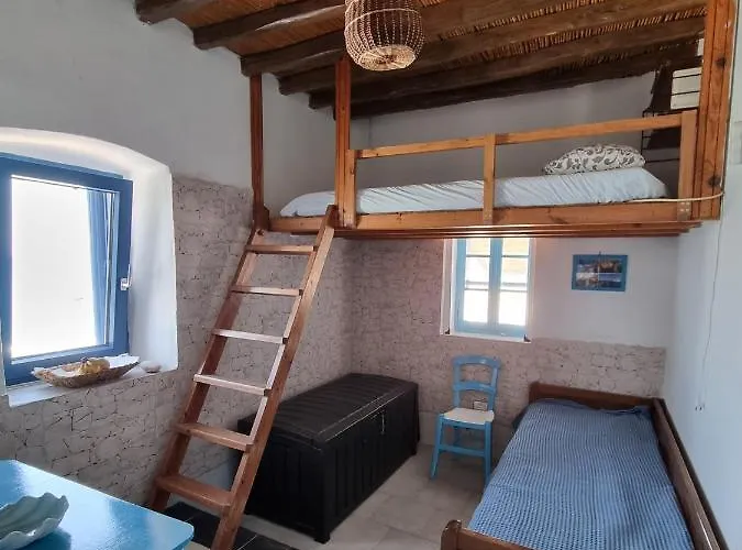 Anassa Milos House